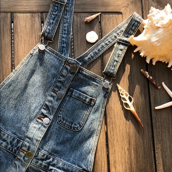 🌴🌼RVCA- CONQUER JEAN OVER ALLS🌼🌴 - Picture 9 of 12